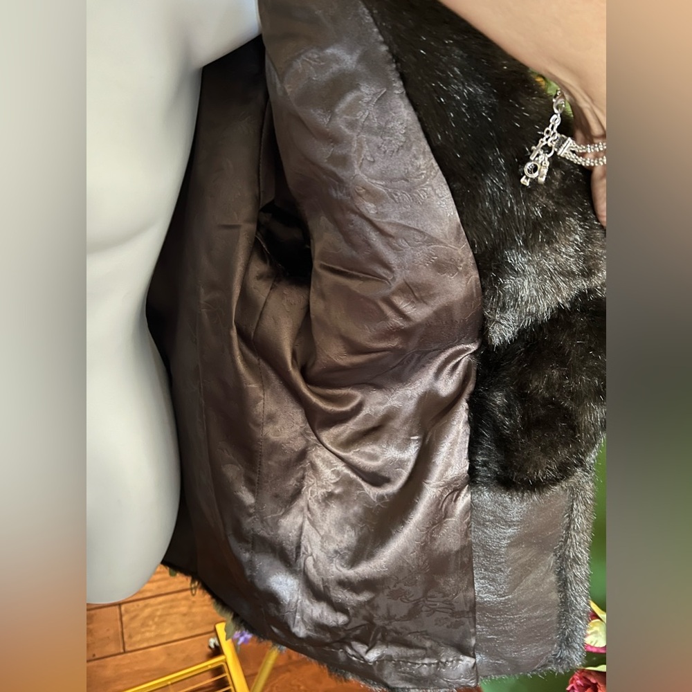 Hillmoor of New York Faux Mink Coat, Size: 14 in Brown/Black. - Picture 3 of 5
